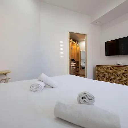 La Brise Marine A Deux Pas De La Du Midi Et Proche Du Palais Des Festivals Appartement Cannes